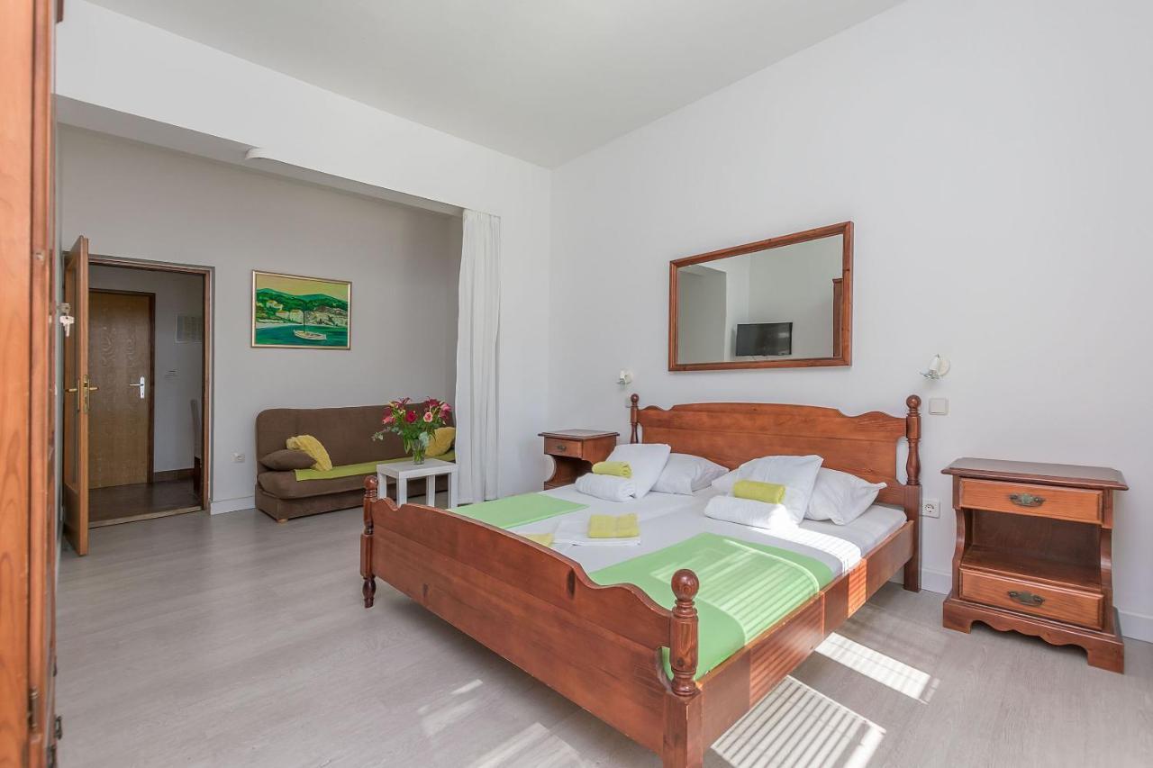Apartments Clarus Mare Duće エクステリア 写真