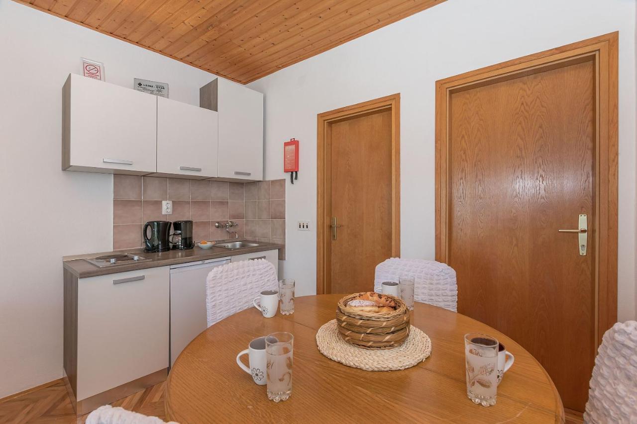 Apartments Clarus Mare Duće エクステリア 写真